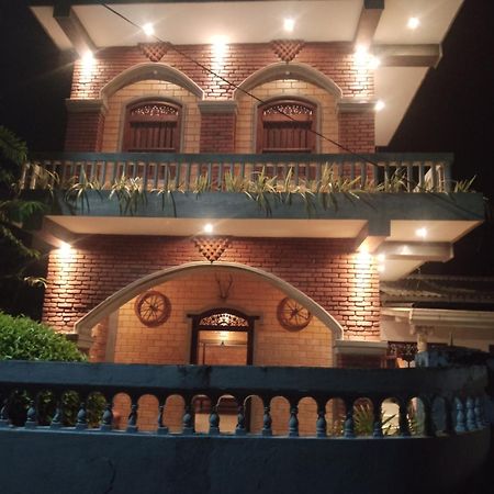 Hotel The Brick Wonder Habaraduwa Central Exterior foto